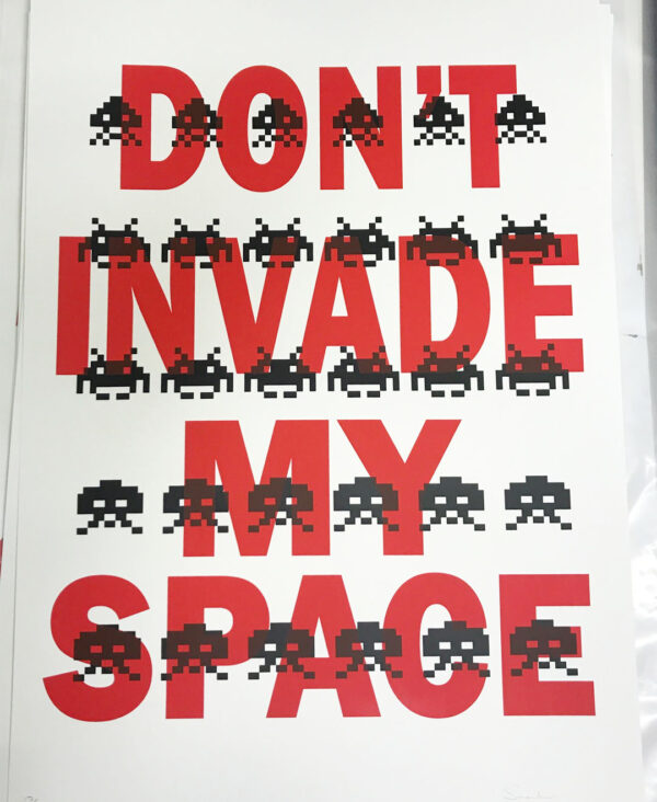 Stender Don't invademy space